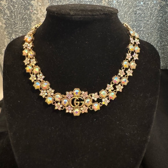 Gucci Elegant Marmont GG Gold Crystal and Multicolor Necklace - Picture 1 of 6